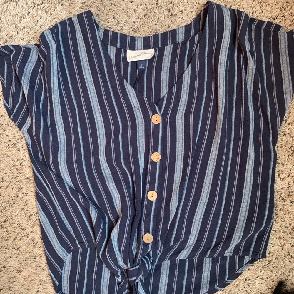 Tie top